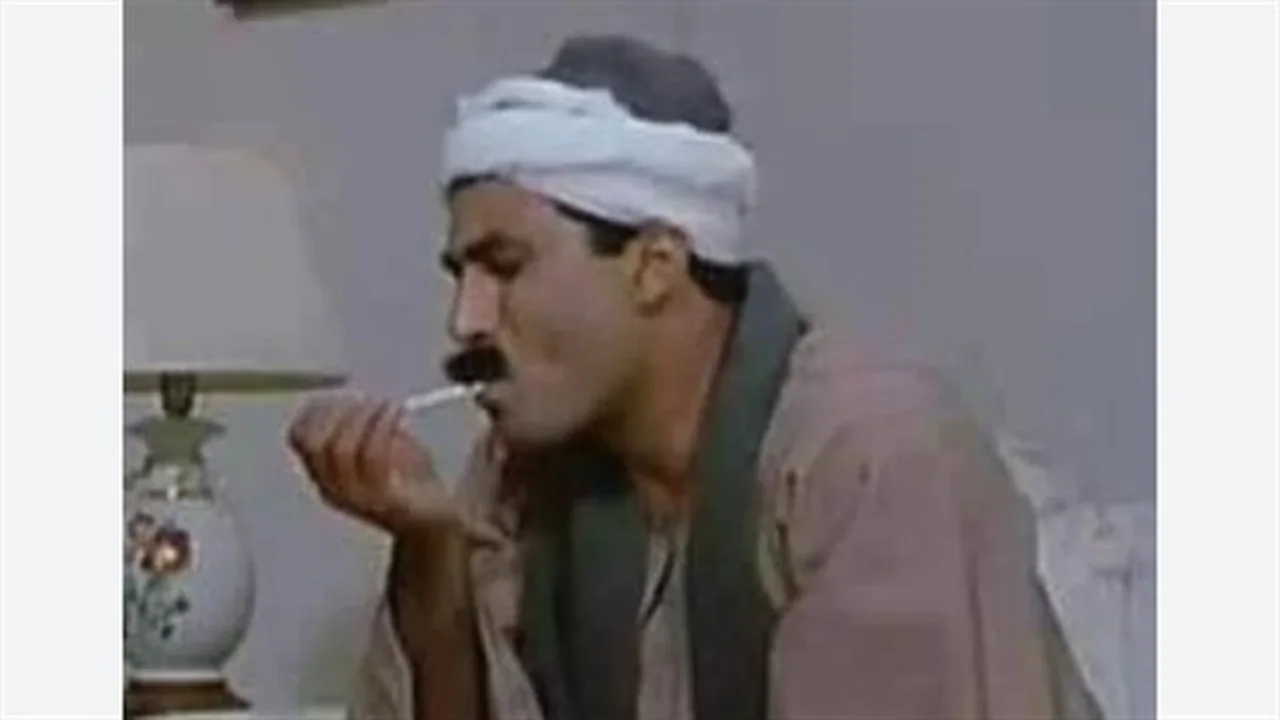 رحلة مثيرة.. أحمد زكي يحتل شخصية المقاول من البواب في السينما المصرية